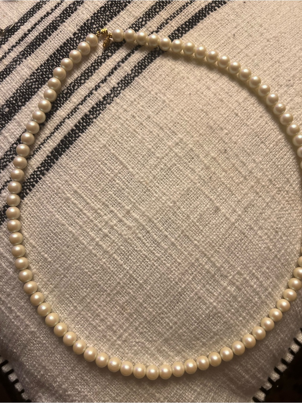 Classic Pearl Bead Necklace - Cream Pearls with Gold Clasp